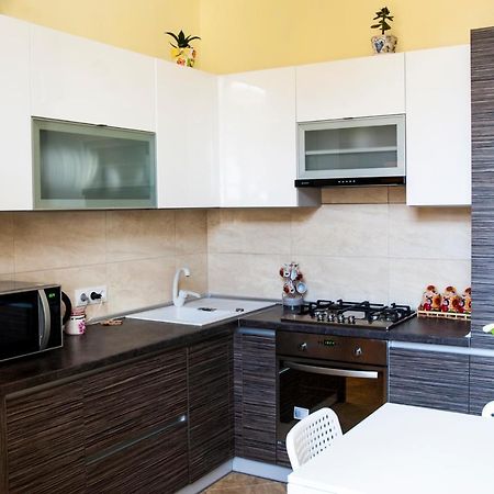 Soborna Comfort Place Apartment ลวีฟ ภายนอก รูปภาพ